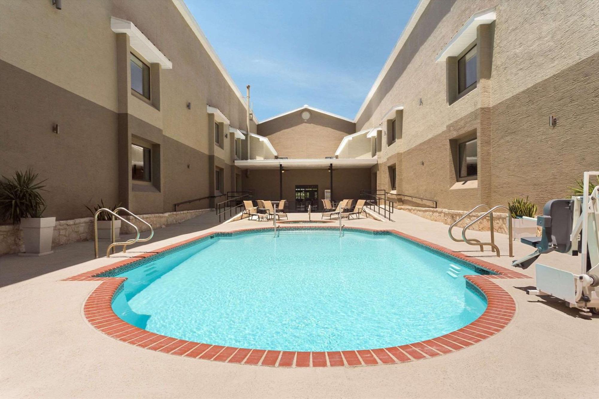 Country Inn & Suites By Radisson, Lackland Afb San Antonio , Tx Exterior foto